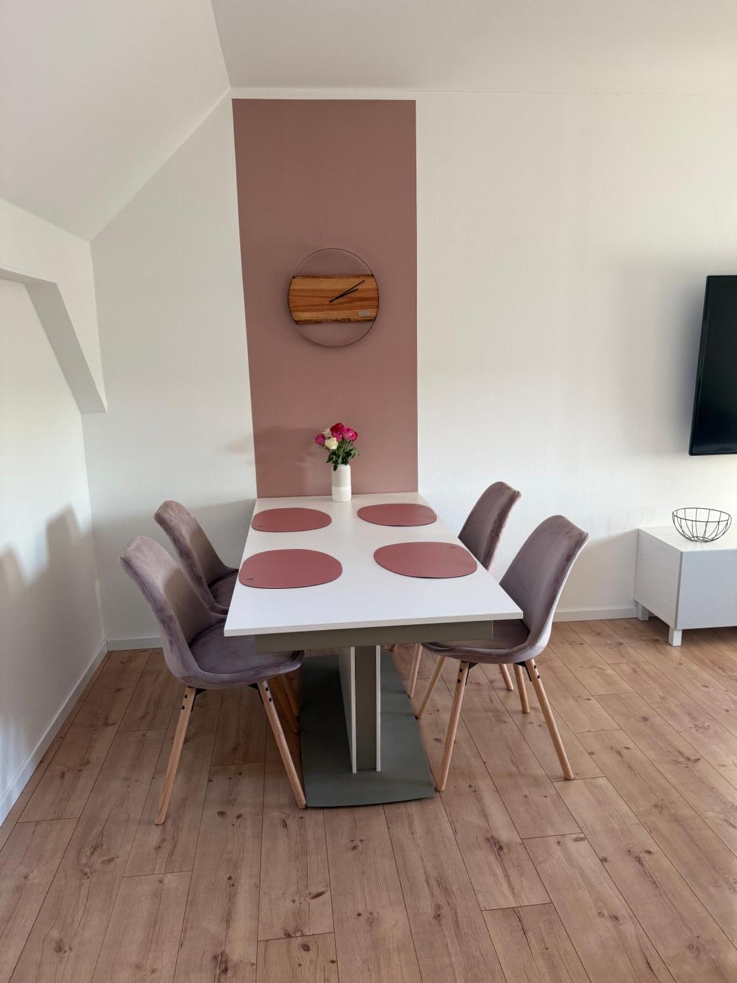 Grosse Ferienwohnung In Ostseenaehe Schonberg  Exterior foto